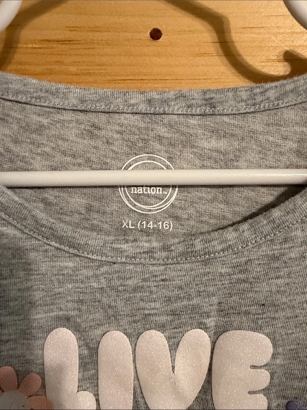 wonder nation Gray Tee with Floral 'Live in the Moment' Graphic